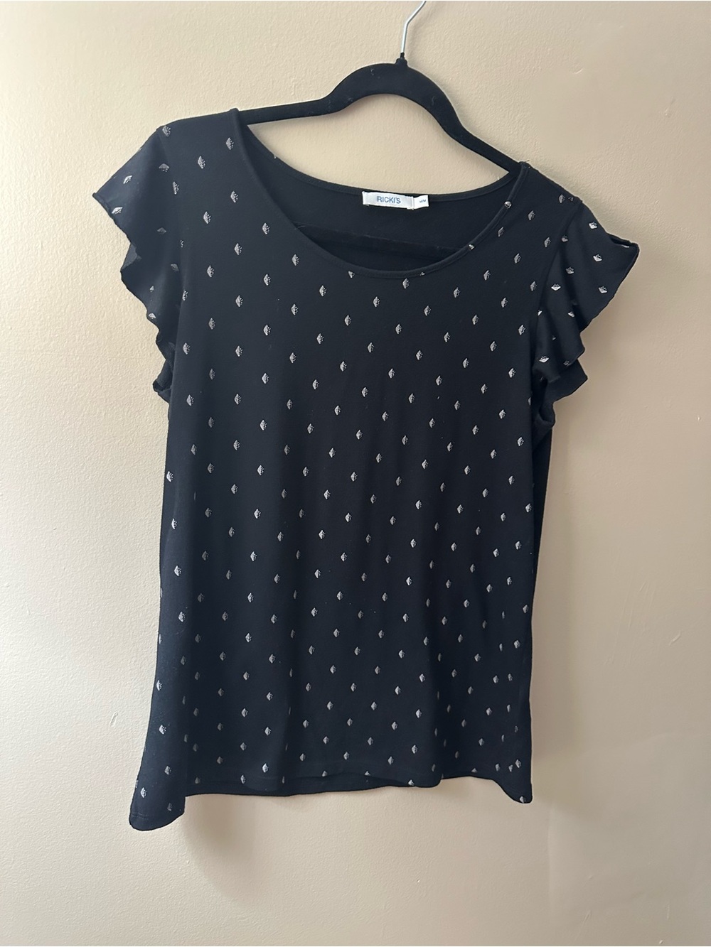 Ricki’s Black Dot Pattern Flutter Sleeve Top - Size M